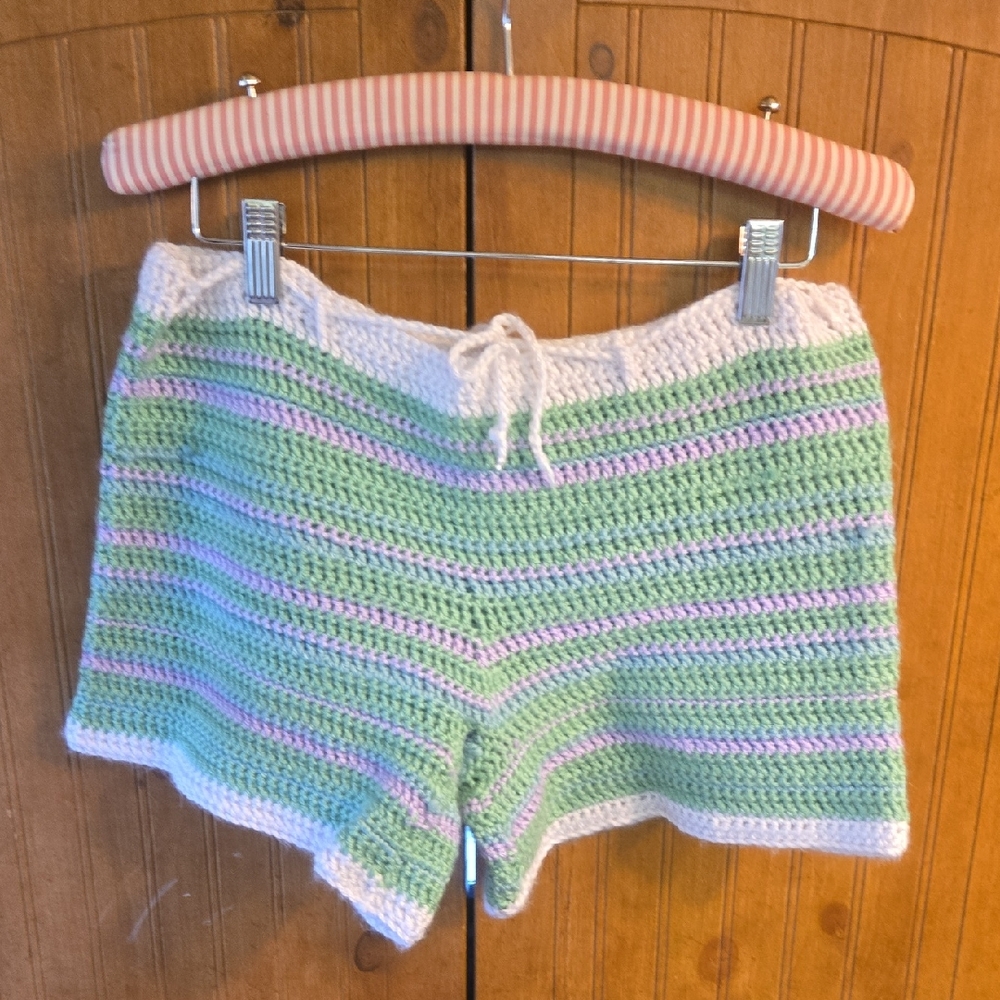 207 Striped Green and White Crochet Women Shorts
